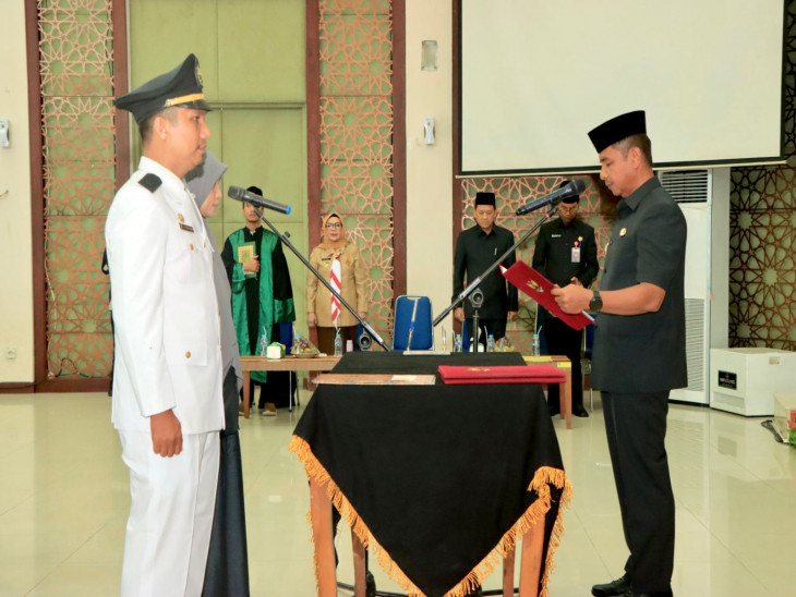 Bupati Kampar Ahmad Yuzar Lantik 13 Pejabat Administrator dan Pengawas.