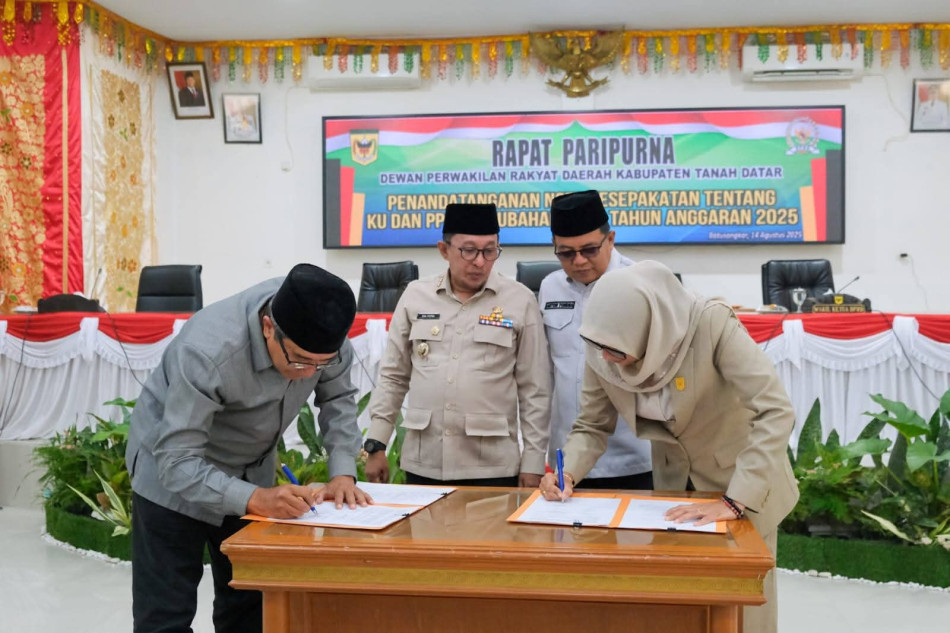 Bupati dan DPRD Tanah Datar Sepakati KUA PPAS Perubahan Tahun 2025