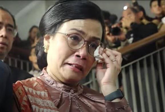 Menkeu Diganti, Mahfud MD Sebut, Sri Mulyani Menangis Disamakan dengan Ahmad Sahroni