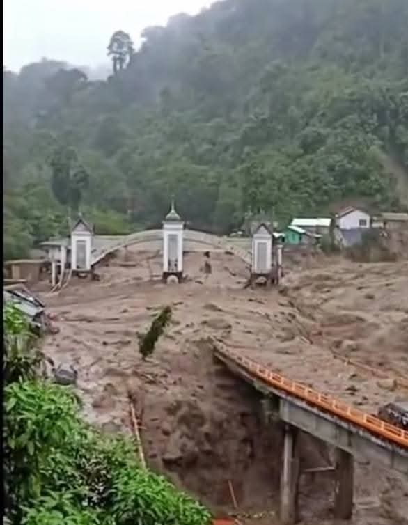 Tempuh Rel Kereta Api ke Bencana di Jembatan Kembar, Wako Hendri Arnis: Masyarakat Jangan Lewat Sini