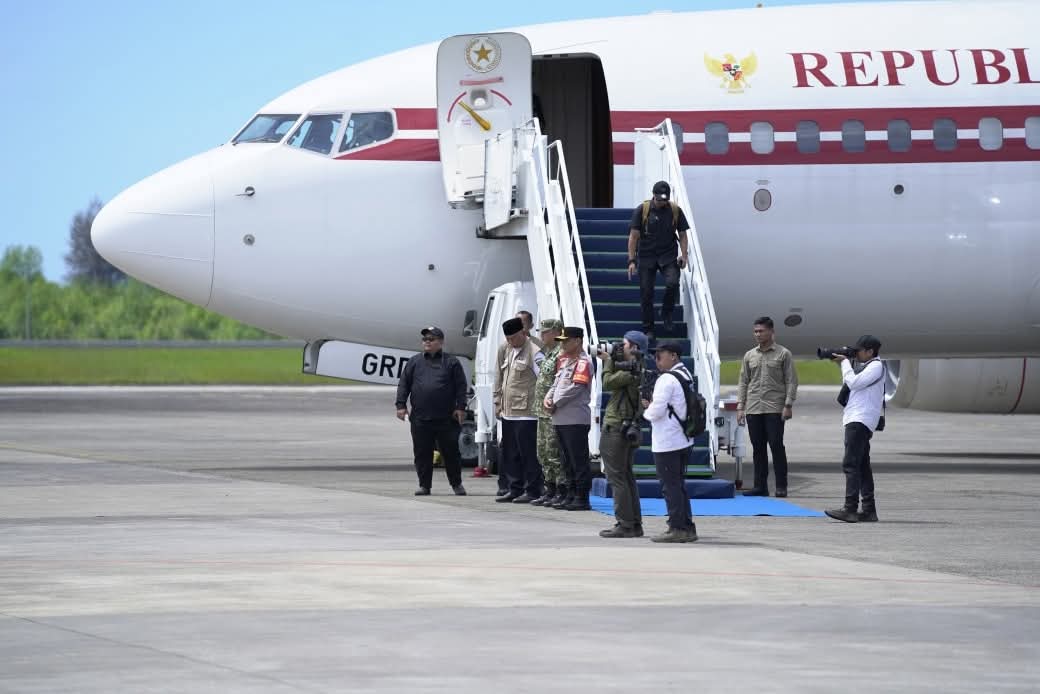 Gubernur dan Wakil Lepas Presiden Prabowo di BIM