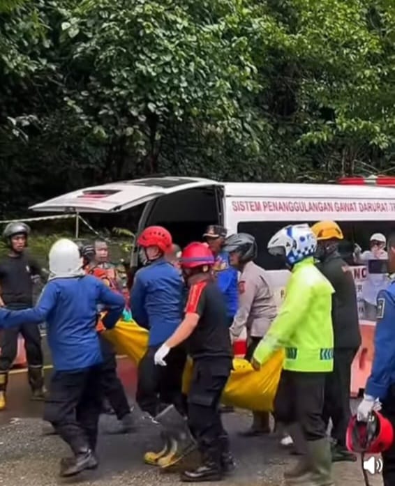 Korban Galodo Jembatan Kembar, Tim Gabungan Temukan Jenazah di Lembah Anai