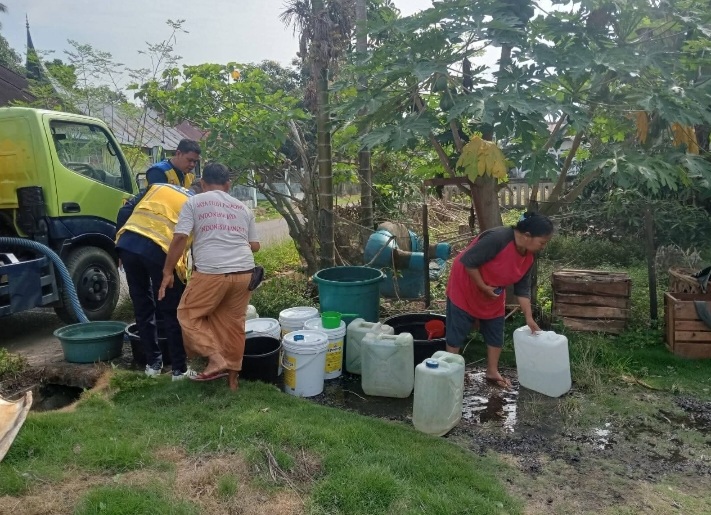 Terdampak Kemarau Panjang, Pemkab Bantu Masyarakat 16 Tangki Air Tiap Hari