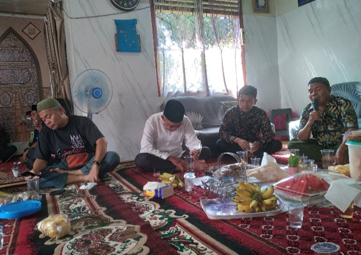 Kisah Idrus Siswa MAN 3 Pekanbaru Berangkat Haji, Keluarga Melepas Penuh Haru di Tanjung Pauh