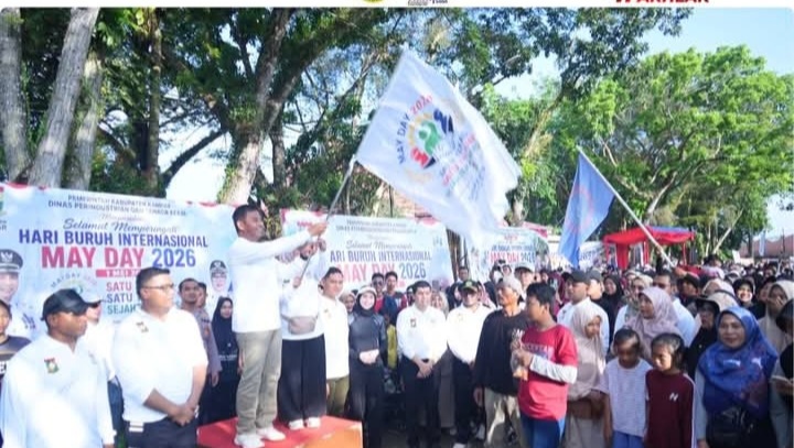 Bupati dan Wakil Ikuti Jalan Santai May Day 2026, Doorprize Jadi Magnet Peserta